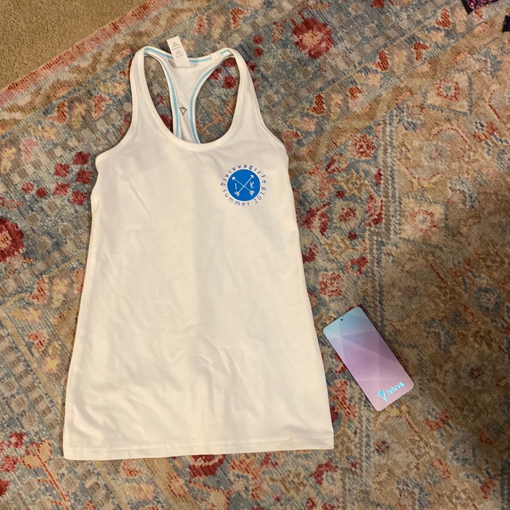 BRAND NEW IVIVVA TANK TOP!!